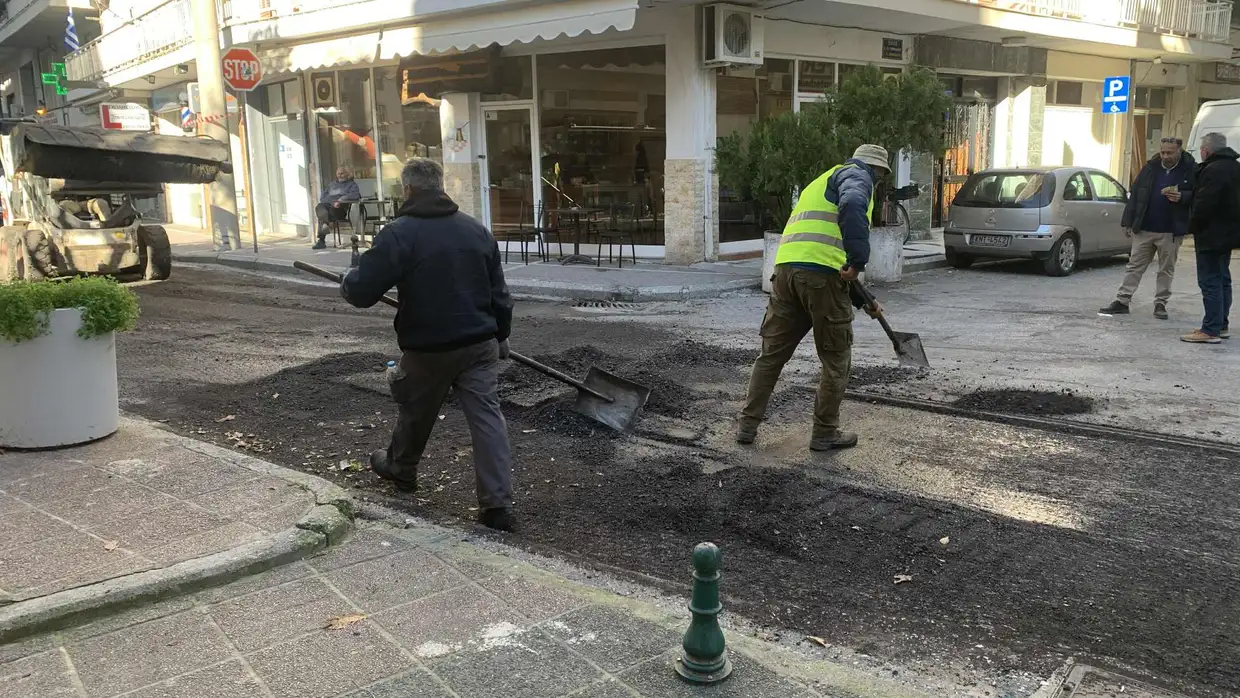 Βημα..τίζοντας: Ασφαλτόστρωση στην οδό Βότση – Συνεχίζονται οι παρεμβάσεις στην Κατερίνη Ασφαλτόστρωση στην οδό Βότση – Συνεχίζονται οι παρεμβάσεις στην Κατερίνη