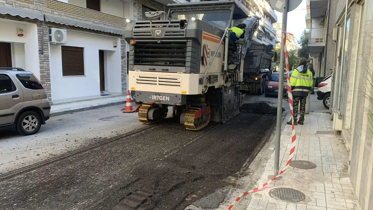 Βημα..τίζοντας: Ασφαλτόστρωση στην οδό Βότση – Συνεχίζονται οι παρεμβάσεις στην Κατερίνη Ασφαλτόστρωση στην οδό Βότση – Συνεχίζονται οι παρεμβάσεις στην Κατερίνη