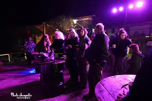 Η Αυλή του Άη Βασίλη στο Αιγίνιο Πιερίας γέμισε φως και χαμόγελα Η Αυλή του Άη Βασίλη στο Αιγίνιο Πιερίας γέμισε φως και χαμόγελα