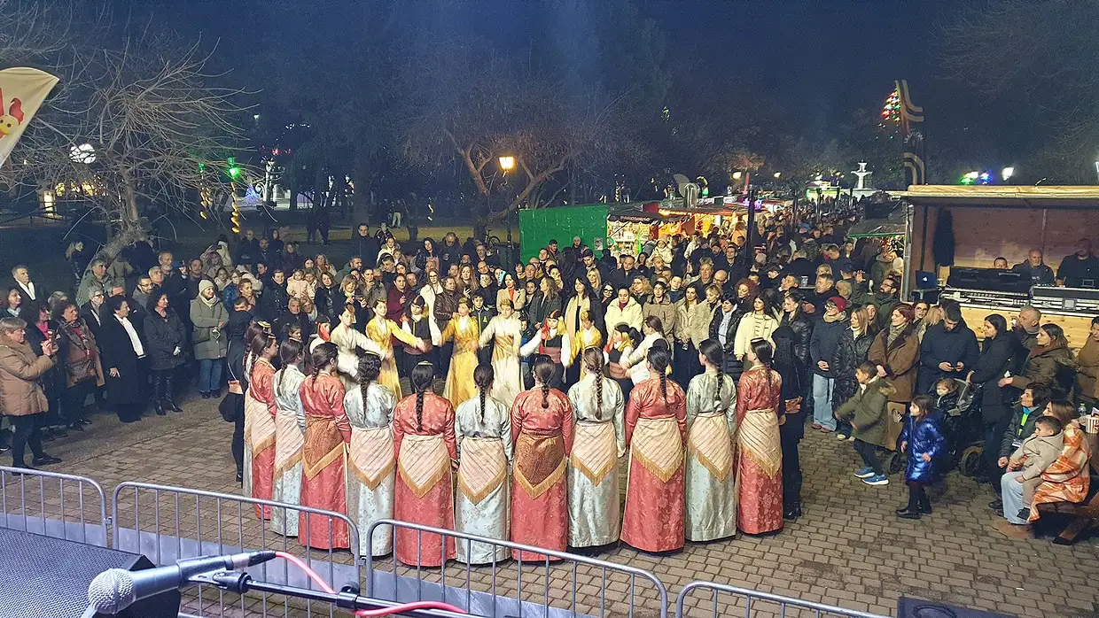 Ποντιακή παράδοση από την Ένωση Ποντίων Πιερίας στο Πάρκο των Χρωμάτων Αυτόματο προσχέδιο