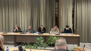 Δημοτικό Συμβούλιο Κατερίνης: Εντάσεις με επίκεντρο η μείωση τελών και η παραχώρηση κτηρίου σε ιδιώτες