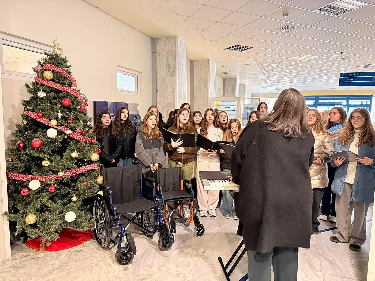 Έμπρακτη αλληλεγγύη από το 4ο Γυμνάσιο Κατερίνης Έμπρακτη αλληλεγγύη από το 4ο Γυμνάσιο Κατερίνης