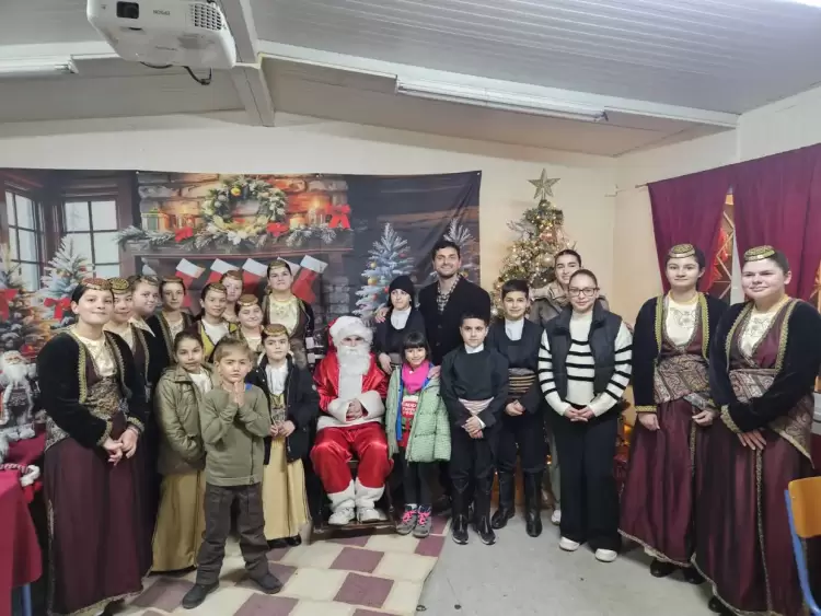 «Ενθουσίασε» μικρούς και μεγάλους το «Χριστουγεννιάτικο Μουσικό Χωριό» του Μουσικού Σχολείου Κατερίνης