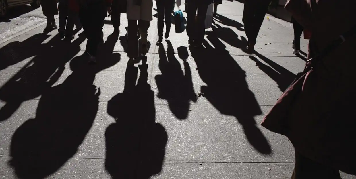 Έρευνα ΕΛΣΤΑΤ για το εργατικό δυναμικό: Στο 8,2% η ανεργία – Γυναίκες και νέοι στα υψηλότερα ποσοστά