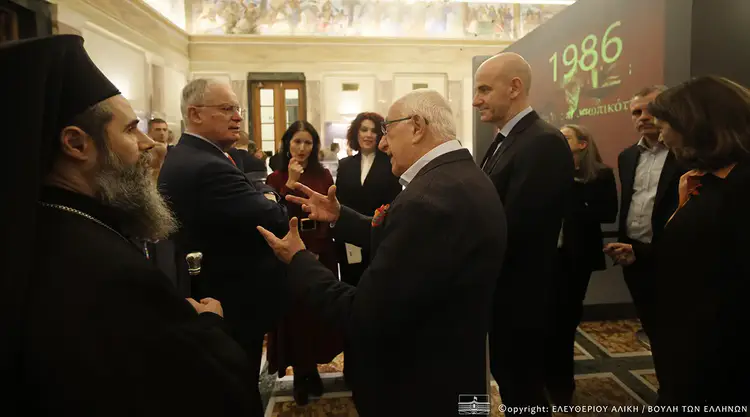 Φώντας Μπαραλιάκος: Με την ιδιότητα του Προέδρου της Επιτροπής της Βιβλιοθήκης της Βουλής στα εγκαίνια της έκθεσης «Το δικό μας Σύνταγμα, 1975–2025» Φώντας Μπαραλιάκος: Με την ιδιότητα του Προέδρου της Επιτροπής της Βιβλιοθήκης της Βουλής στα εγκαίνια της έκθεσης «Το δικό μας Σύνταγμα, 1975–2025»