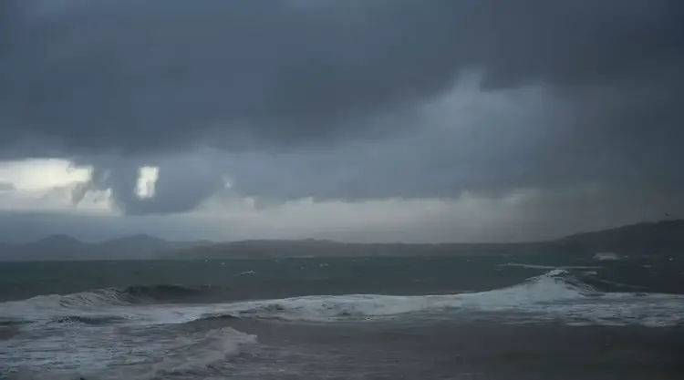 Καιρός: Κόκκινη προειδοποίηση ΕΜΥ για Πιερία – Οδηγίες προστασίας