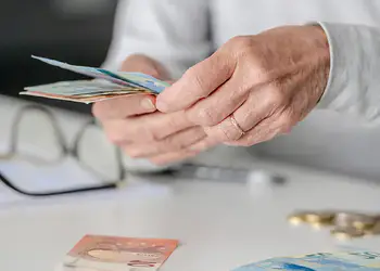 Καταργείται η προσωπική διαφορά – Τι αλλάζει για τους συνταξιούχους έως το 2027 Καταργείται η προσωπική διαφορά – Τι αλλάζει για τους συνταξιούχους έως το 2027