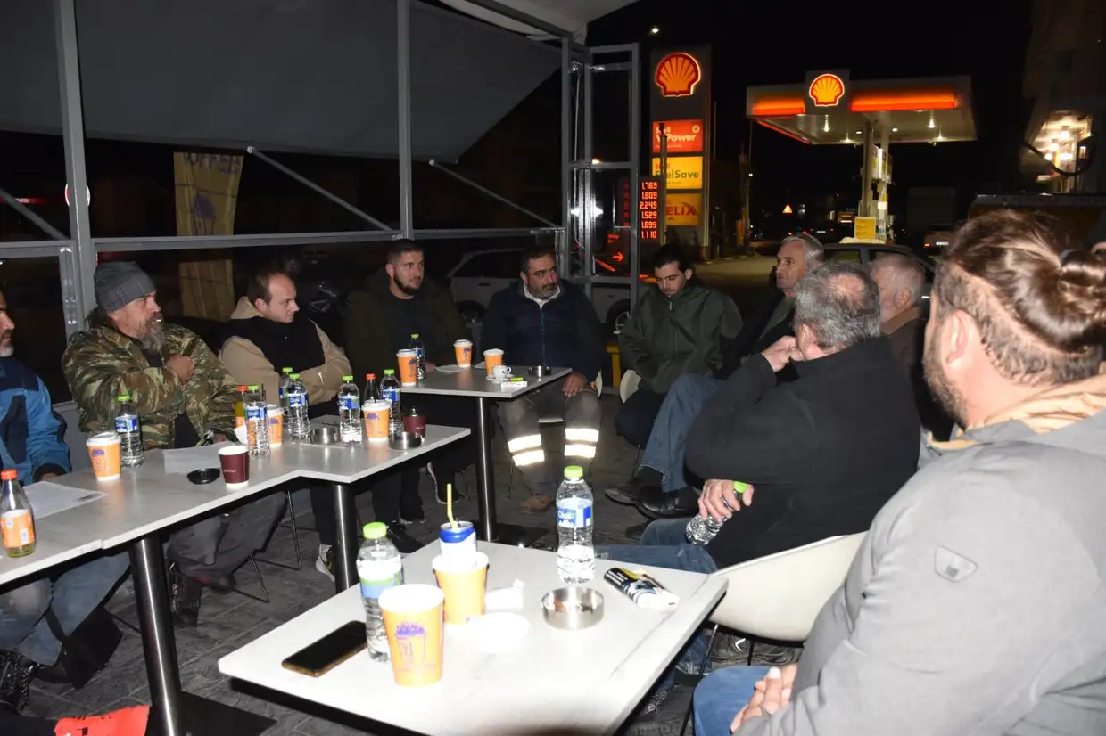 Κατερίνη: Κινητοποίηση αγροτών Πιερίας για την επιβίωση του πρωτογενούς τομέα και τα βασικά αιτήματά τους. Κατερίνη: Κινητοποίηση αγροτών Πιερίας για την επιβίωση του πρωτογενούς τομέα και τα βασικά αιτήματά τους.