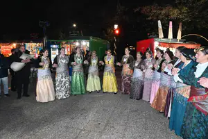 Κατερίνη - Πάρκο των Χρωμάτων: Αυξημένη προσέλευση και καθημερινές εκδηλώσεις (εικόνες) Κατερίνη – Πάρκο των Χρωμάτων: Αυξημένη προσέλευση και καθημερινές εκδηλώσεις