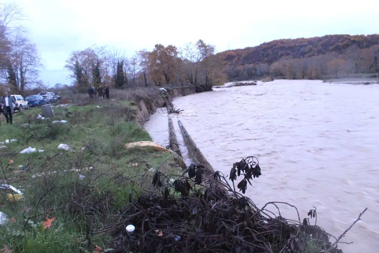 Κίνδυνος για τον αγωγό ύδρευσης Κατερίνης – Επείγουσα έκκληση Δήμου και ΔΕΥΑΚ για άμεση αντιστήριξη στον Αίσονα Κίνδυνος για τον αγωγό ύδρευσης Κατερίνης – Επείγουσα έκκληση Δήμου και ΔΕΥΑΚ για άμεση αντιστήριξη στον Αίσονα