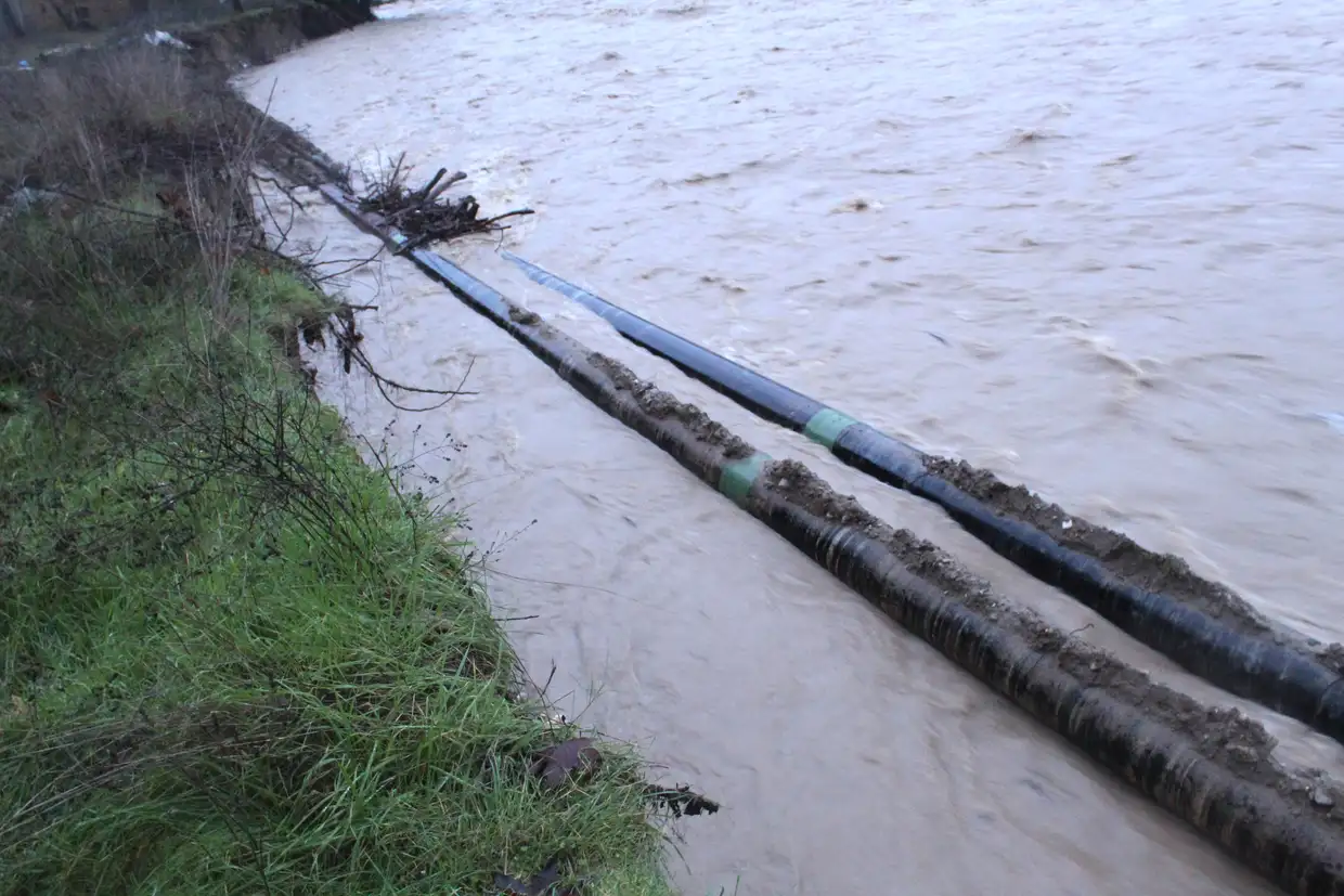 Κίνδυνος για τον αγωγό ύδρευσης Κατερίνης – Επείγουσα έκκληση Δήμου και ΔΕΥΑΚ για άμεση αντιστήριξη στον Αίσονα Κίνδυνος για τον αγωγό ύδρευσης Κατερίνης – Επείγουσα έκκληση Δήμου και ΔΕΥΑΚ για άμεση αντιστήριξη στον Αίσονα