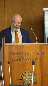 Μικρά κράτη σε γεωπολιτική δίνη – Γιατί το «καταφύγιο» γίνεται απαραίτητο Μικρά κράτη σε γεωπολιτική δίνη – Γιατί το «καταφύγιο» γίνεται απαραίτητο