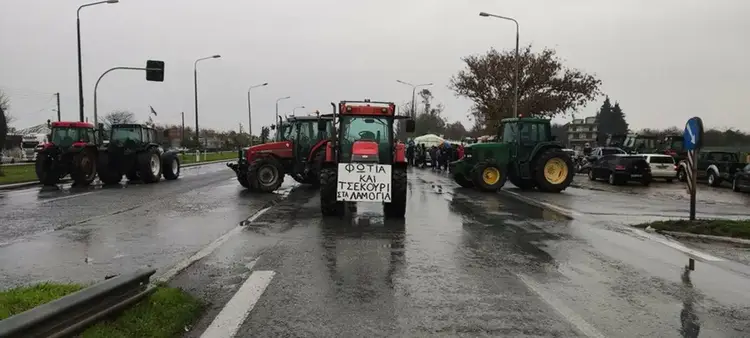 Νέα αγροτικά μπλόκα στη Βόρεια Ελλάδα – Κλιμακώνονται οι αγροτικές κινητοποιήσεις Νέα αγροτικά μπλόκα στη Βόρεια Ελλάδα – Κλιμακώνονται οι κινητοποιήσεις