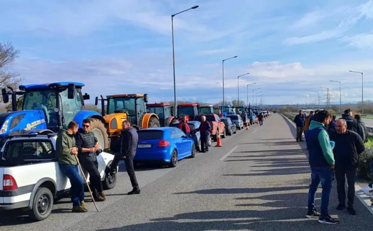 Νέα αγροτικά μπλόκα στη Βόρεια Ελλάδα – Κλιμακώνονται οι αγροτικές κινητοποιήσεις Νέα αγροτικά μπλόκα στη Βόρεια Ελλάδα – Κλιμακώνονται οι κινητοποιήσεις