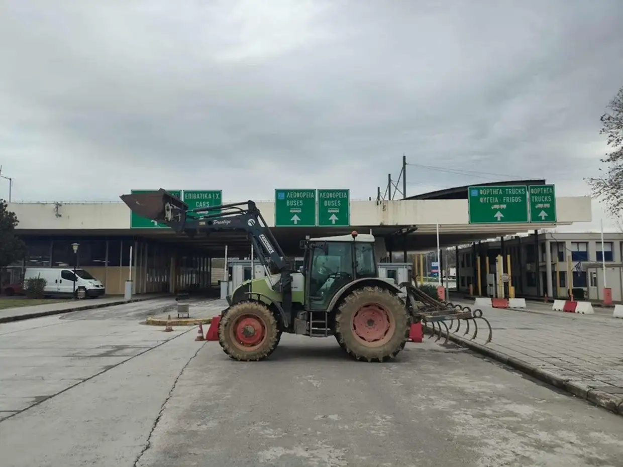 Νέα αγροτικά μπλόκα στη Βόρεια Ελλάδα – Κλιμακώνονται οι αγροτικές κινητοποιήσεις Νέα αγροτικά μπλόκα στη Βόρεια Ελλάδα – Κλιμακώνονται οι κινητοποιήσεις