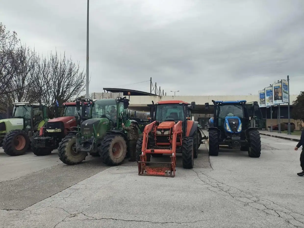 Νέα αγροτικά μπλόκα στη Βόρεια Ελλάδα – Κλιμακώνονται οι αγροτικές κινητοποιήσεις Νέα αγροτικά μπλόκα στη Βόρεια Ελλάδα – Κλιμακώνονται οι κινητοποιήσεις