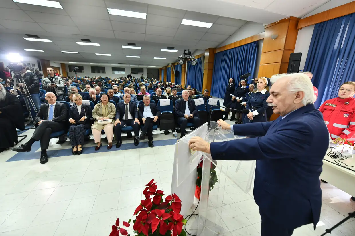 Νέοι εθελοντές στον Ε.Ε.Σ. Κατερίνης ενισχύουν το κίνημα Ερυθρό Σταυρό της Ελλάδας (εικόνες) Νέοι εθελοντές στον Ε.Ε.Σ. Κατερίνης ενισχύουν το κίνημα Ερυθρό Σταυρό της Ελλάδας