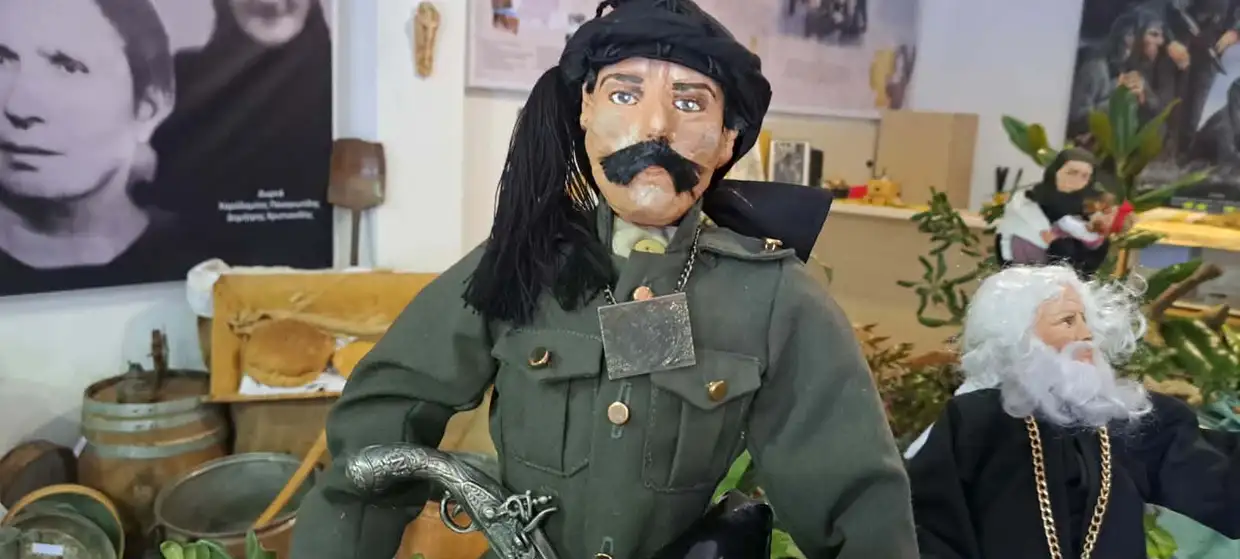 Οι ήρωες του Πόντου ζωντανεύουν στην έκθεση χειροποίητης κούκλας του Ιστορικού Ποντιακού Συλλόγου Κοτζά Αναστάς Οι ήρωες του Πόντου ζωντανεύουν στην έκθεση χειροποίητης κούκλας του Ιστορικού Ποντιακού Συλλόγου Κοτζά Αναστάς