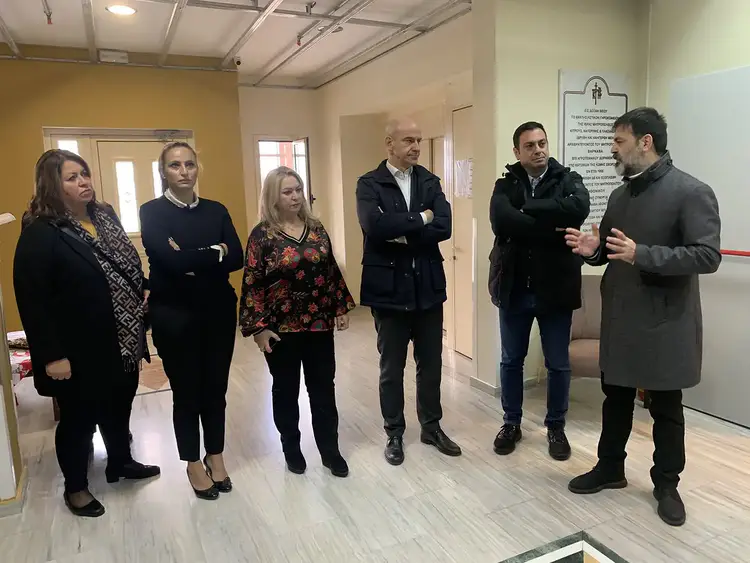 Οι Βουλευτές Πιερίας ΝΔ στο γηροκομείο: Βοήθεια στα συσσίτια Οι Βουλευτές Πιερίας ΝΔ στο γηροκομείο: Βοήθεια στα συσσίτια