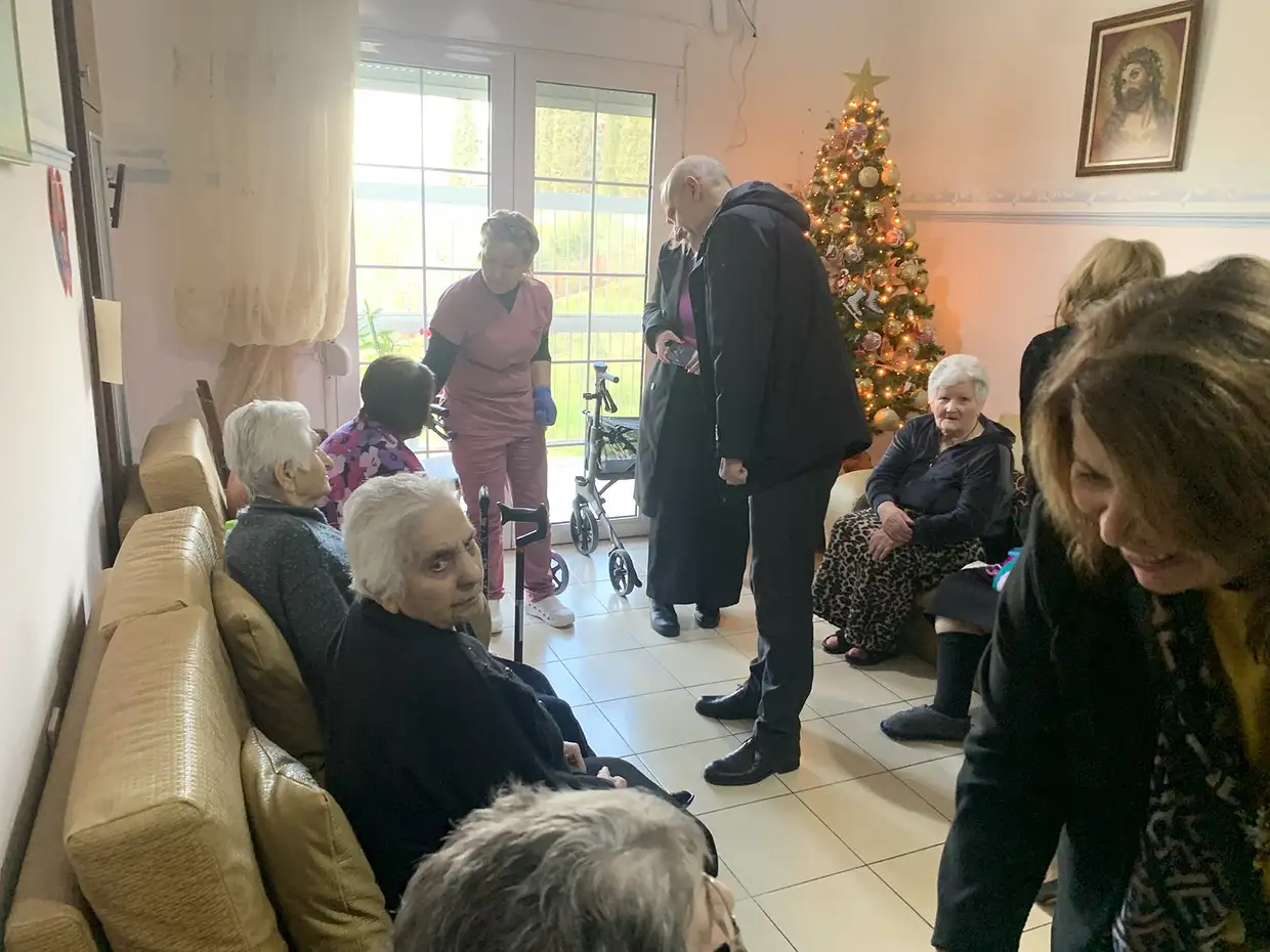 Οι Βουλευτές Πιερίας ΝΔ στο γηροκομείο: Βοήθεια στα συσσίτια Οι Βουλευτές Πιερίας ΝΔ στο γηροκομείο: Βοήθεια στα συσσίτια