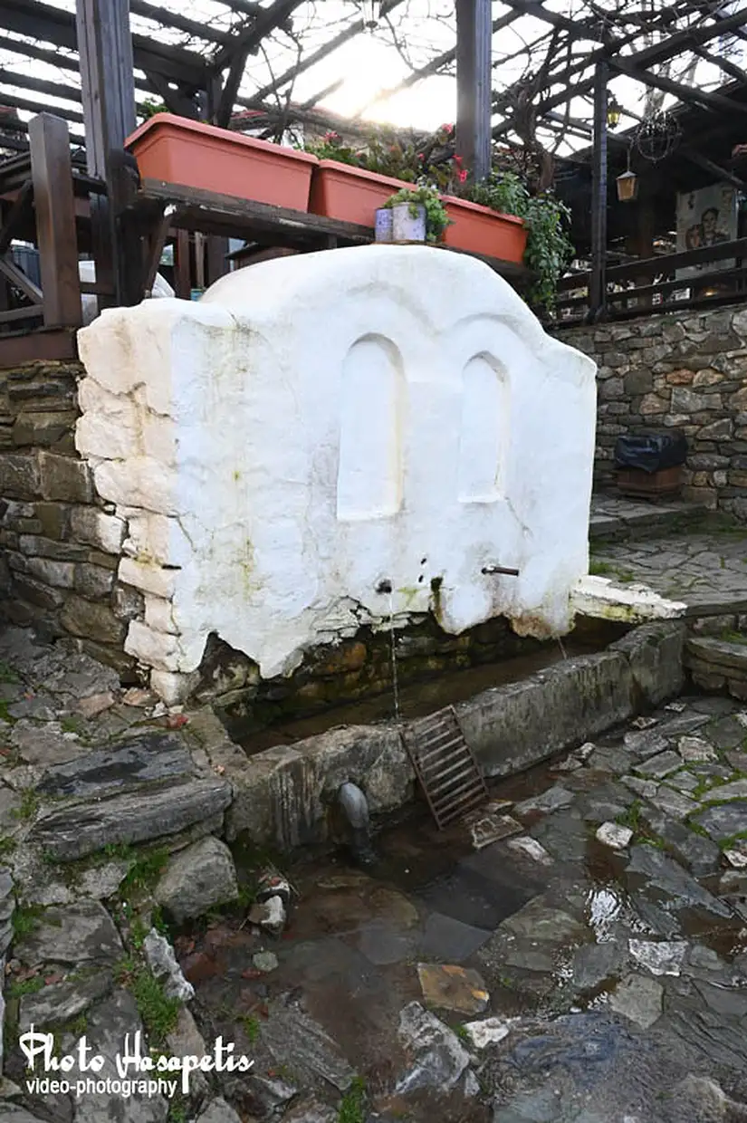 Παλαιός Παντελεήμονας: ο παραμυθένιος οικισμός της Πιερίας Παλαιός Παντελεήμονας: ο παραμυθένιος οικισμός της Πιερίας