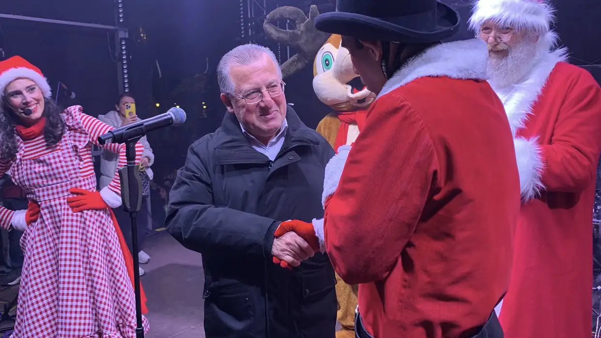 Πάρκο των Χρωμάτων: Λαμπερή έναρξη με την Κλαυδία (φωτορεπορτάζ και βίντεο) Πάρκο των Χρωμάτων: Λαμπερή έναρξη με την Κλαυδία