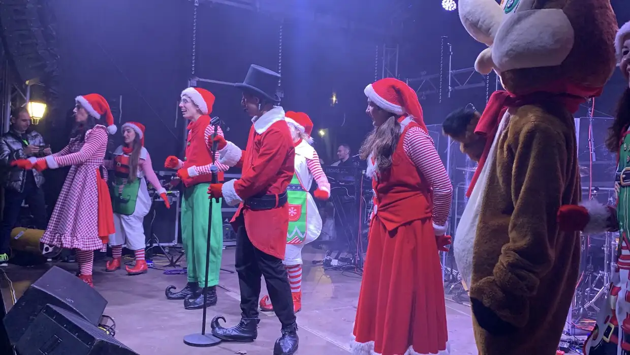 Πάρκο των Χρωμάτων: Λαμπερή έναρξη με την Κλαυδία (φωτορεπορτάζ και βίντεο) Πάρκο των Χρωμάτων: Λαμπερή έναρξη με την Κλαυδία