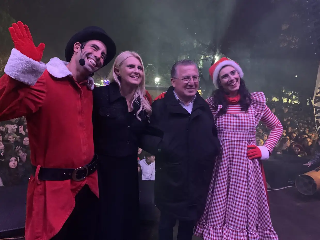 Πάρκο των Χρωμάτων: Λαμπερή έναρξη με την Κλαυδία (φωτορεπορτάζ και βίντεο) Πάρκο των Χρωμάτων: Λαμπερή έναρξη με την Κλαυδία