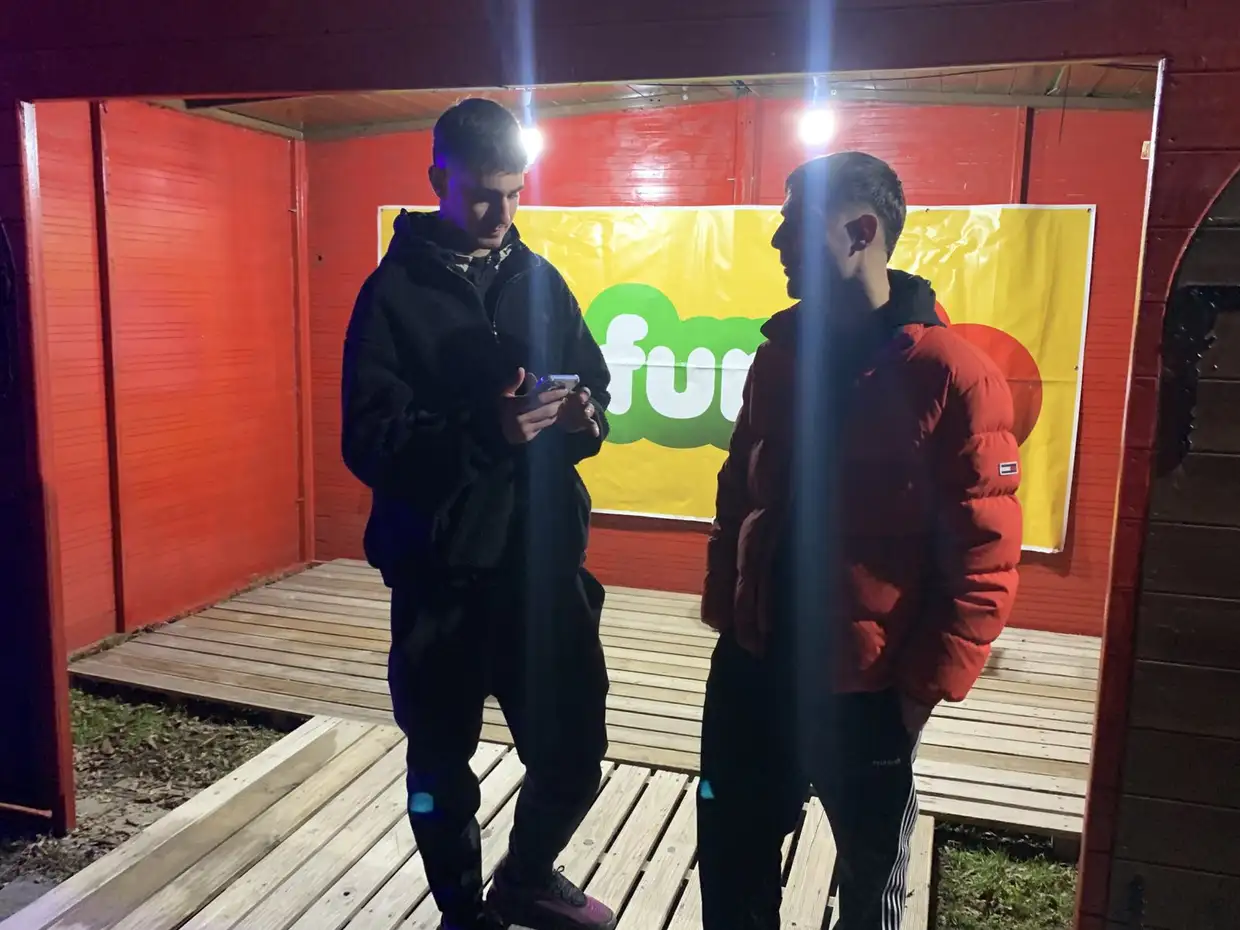 Πάρκο των Χρωμάτων: Λαμπερή έναρξη με την Κλαυδία (φωτορεπορτάζ και βίντεο) Πάρκο των Χρωμάτων: Λαμπερή έναρξη με την Κλαυδία