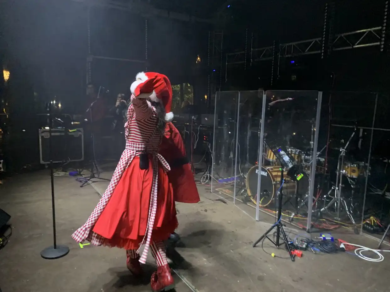 Πάρκο των Χρωμάτων: Λαμπερή έναρξη με την Κλαυδία (φωτορεπορτάζ και βίντεο) Πάρκο των Χρωμάτων: Λαμπερή έναρξη με την Κλαυδία