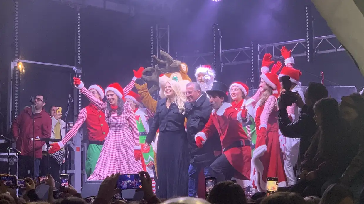 Πάρκο των Χρωμάτων: Λαμπερή έναρξη με την Κλαυδία (φωτορεπορτάζ και βίντεο) Πάρκο των Χρωμάτων: Λαμπερή έναρξη με την Κλαυδία (φωτορεπορτάζ και βίντεο)