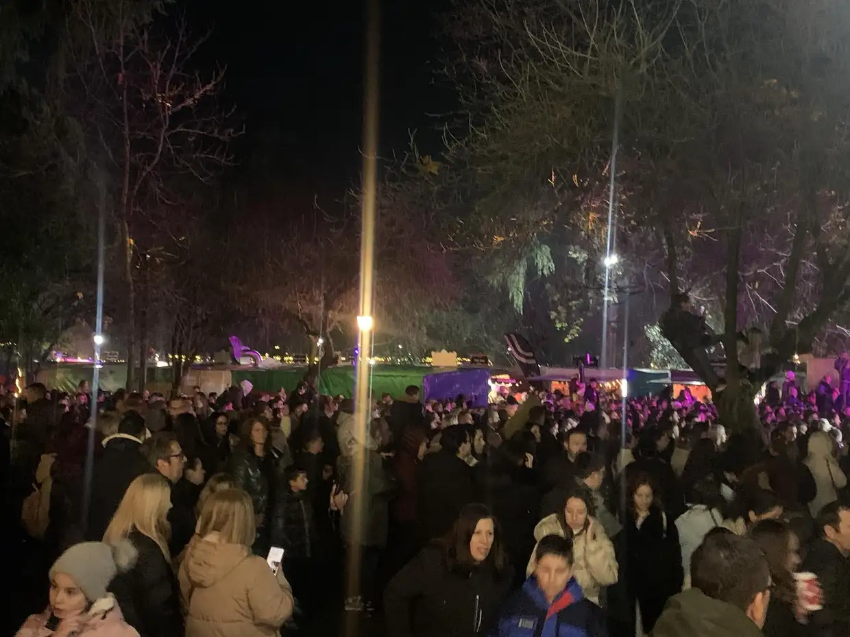 Πάρκο των Χρωμάτων: Λαμπερή έναρξη με την Κλαυδία (φωτορεπορτάζ και βίντεο) Πάρκο των Χρωμάτων: Λαμπερή έναρξη με την Κλαυδία (φωτορεπορτάζ και βίντεο)