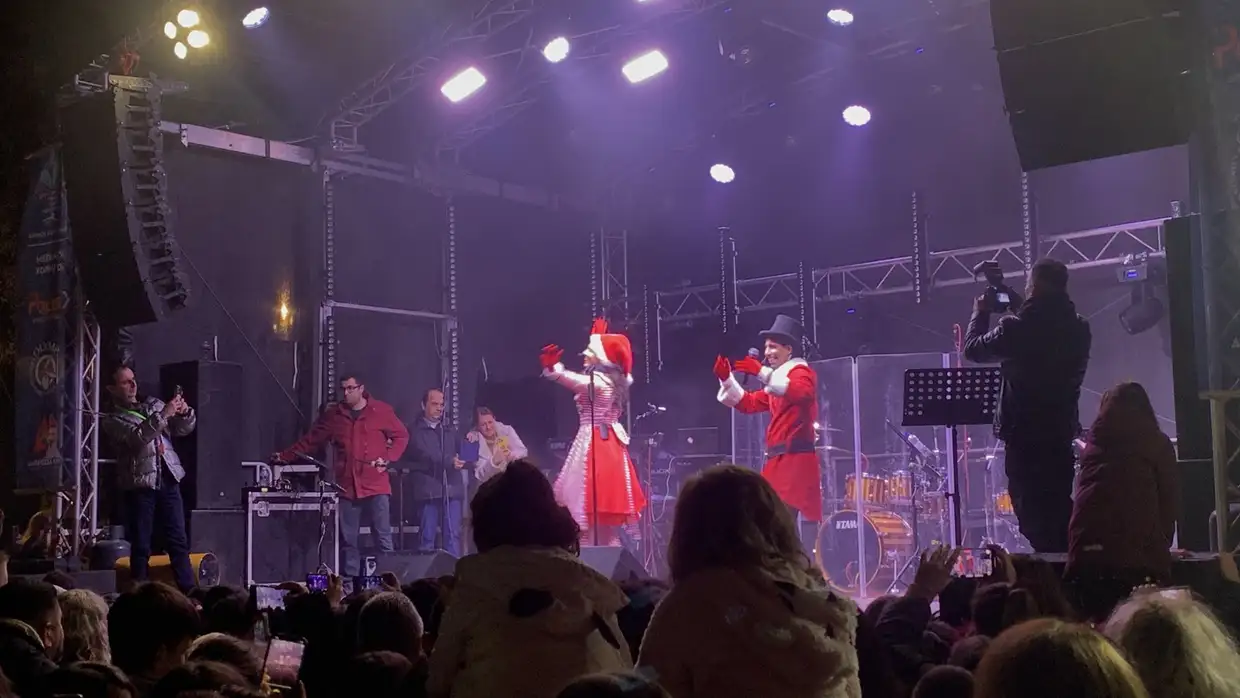 Πάρκο των Χρωμάτων: Λαμπερή έναρξη με την Κλαυδία (φωτορεπορτάζ και βίντεο) Πάρκο των Χρωμάτων: Λαμπερή έναρξη με την Κλαυδία (φωτορεπορτάζ και βίντεο)