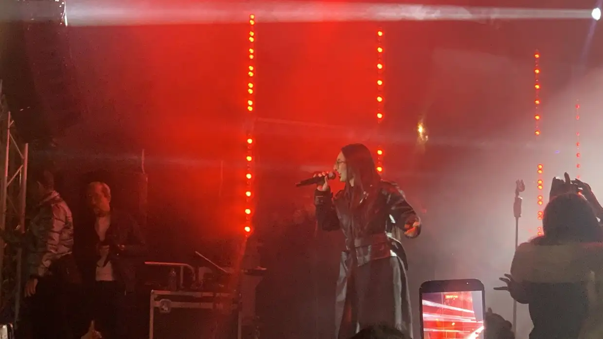 Πάρκο των Χρωμάτων: Λαμπερή έναρξη με την Κλαυδία (φωτορεπορτάζ και βίντεο) Πάρκο των Χρωμάτων: Λαμπερή έναρξη με την Κλαυδία (φωτορεπορτάζ και βίντεο)