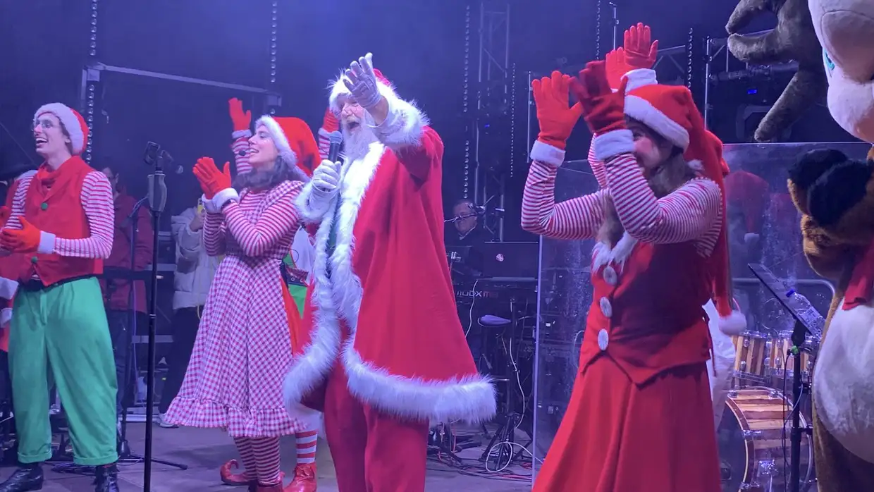 Πάρκο των Χρωμάτων: Λαμπερή έναρξη με την Κλαυδία (φωτορεπορτάζ και βίντεο) Πάρκο των Χρωμάτων: Λαμπερή έναρξη με την Κλαυδία