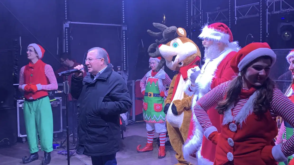 Πάρκο των Χρωμάτων: Λαμπερή έναρξη με την Κλαυδία (φωτορεπορτάζ και βίντεο) Πάρκο των Χρωμάτων: Λαμπερή έναρξη με την Κλαυδία