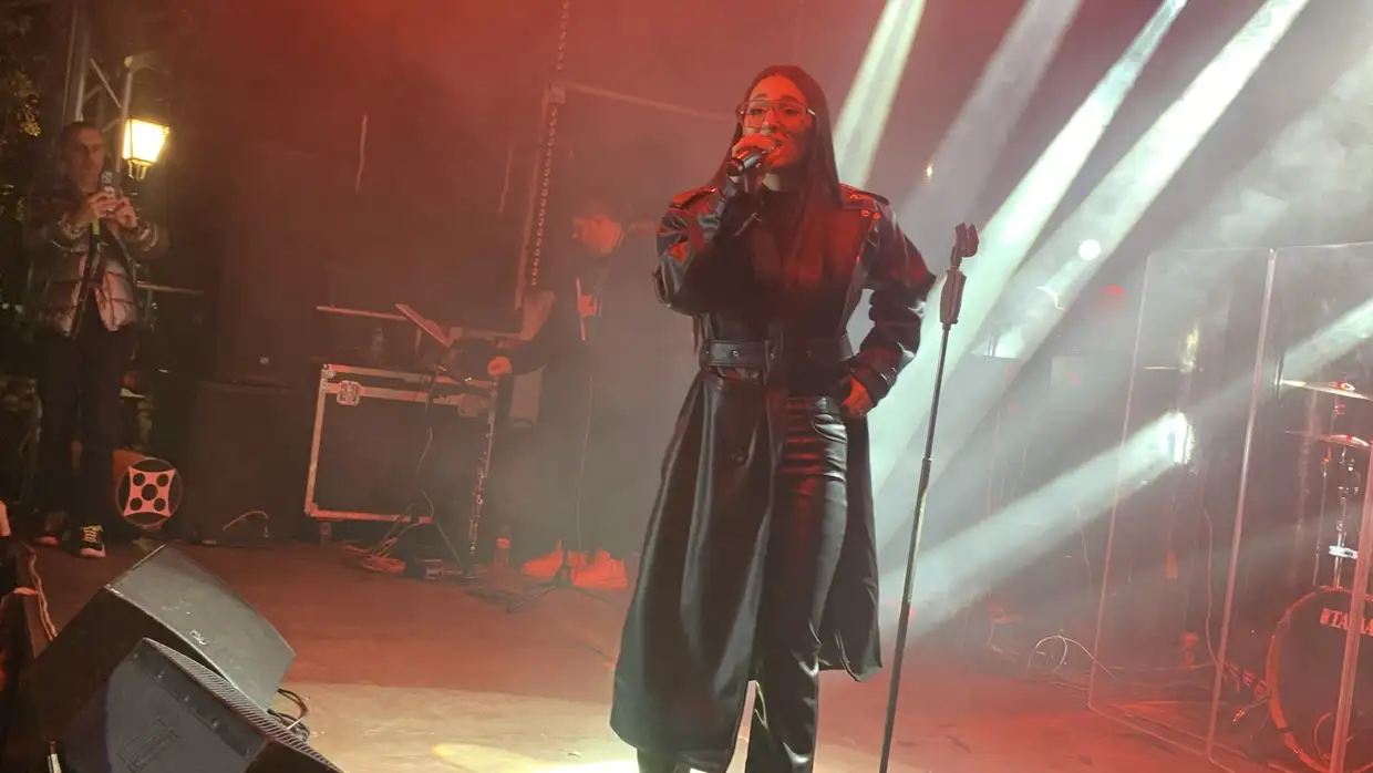 Πάρκο των Χρωμάτων: Λαμπερή έναρξη με την Κλαυδία (φωτορεπορτάζ και βίντεο) Πάρκο των Χρωμάτων: Λαμπερή έναρξη με την Κλαυδία