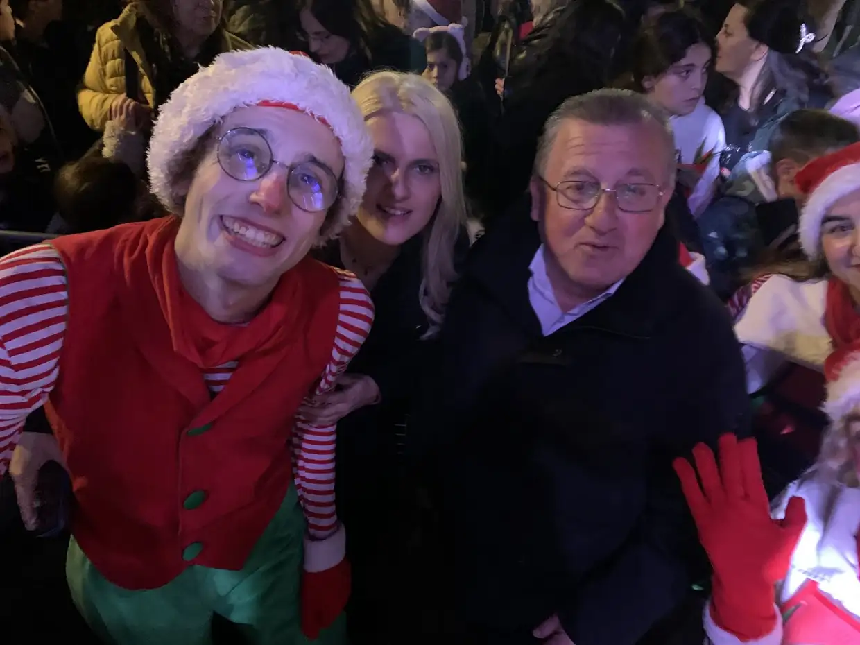 Πάρκο των Χρωμάτων: Λαμπερή έναρξη με την Κλαυδία (φωτορεπορτάζ και βίντεο) Πάρκο των Χρωμάτων: Λαμπερή έναρξη με την Κλαυδία