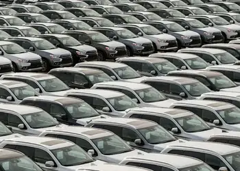 Πωλήσεις αυτοκινήτων 2025: Αυξήσεις, μειώσεις και η στροφή στην ηλεκτροκίνηση (πίνακας)