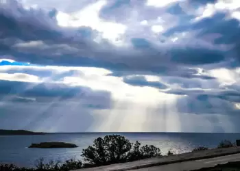 Πώς θα είναι ο καιρός σε Κατερίνη και Πιερία σήμερα Δευτέρα, 01 Δεκεμβρίου 2025: Γενικά αίθριος με αραιές νεφώσεις