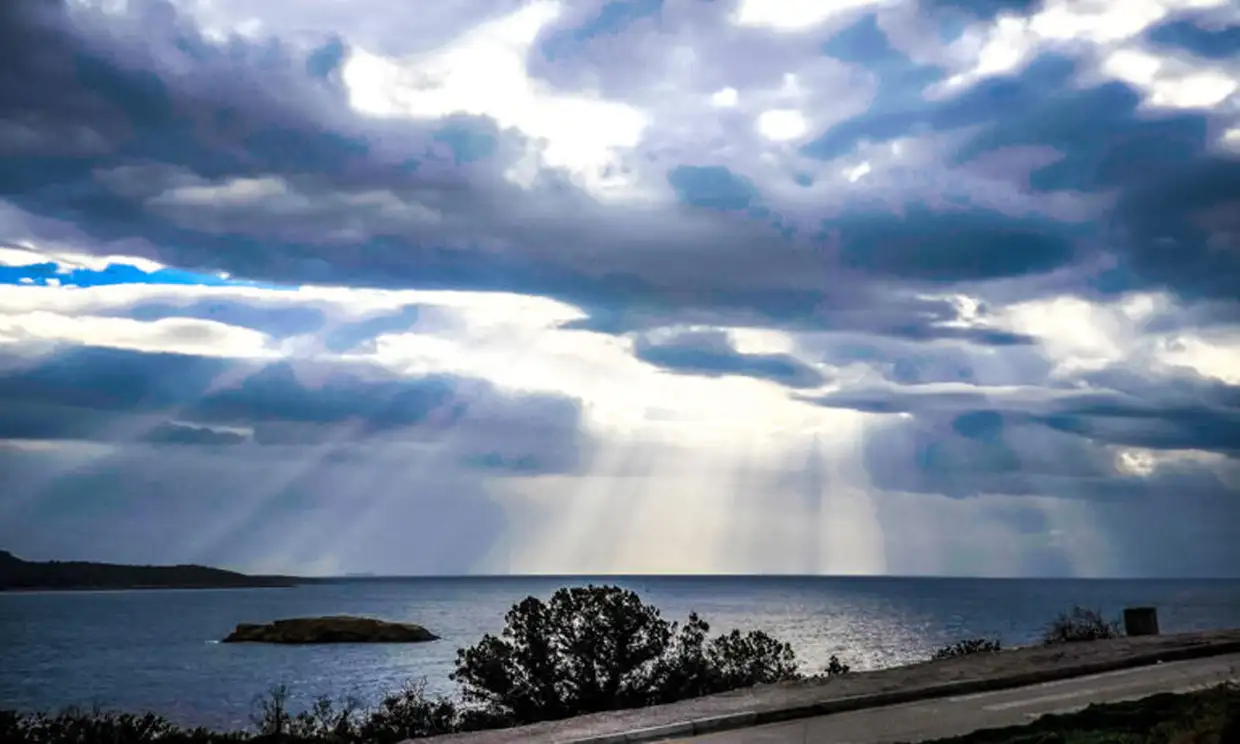 Πώς θα είναι ο καιρός σε Κατερίνη και Πιερία σήμερα Δευτέρα, 01 Δεκεμβρίου 2025: Γενικά αίθριος με αραιές νεφώσεις