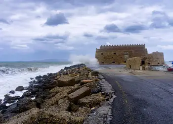 Πώς θα είναι ο καιρός σε Κατερίνη και Πιερία σήμερα Κυριακή, 07 Δεκεμβρίου 2025: Νεφώσεις με τοπικές βροχές Πώς θα είναι ο καιρός σε Κατερίνη και Πιερία σήμερα Κυριακή, 07 Δεκεμβρίου 2025: Νεφώσεις με τοπικές βροχές