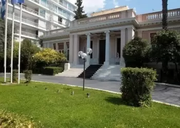 Πρόσω ολοταχώς για μεταρρυθμίσεις σε οικονομία, φοροελαφρύνσεις και κτηματολόγιο