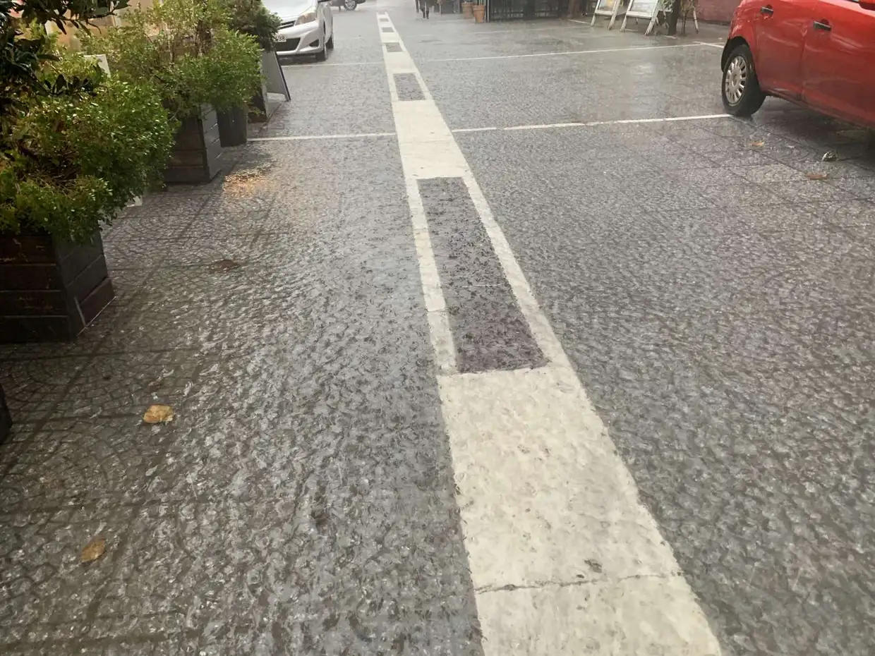 Προβλήματα με τη βροχή σε κεντρικούς δρόμους της Κατερίνης