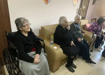 Βημα..τίζοντας: Στο πλευρό των ηλικιωμένων οι βουλευτές Πιερίας στο γηροκομείο Στο πλευρό των ηλικιωμένων οι βουλευτές Πιερίας στο γηροκομείο