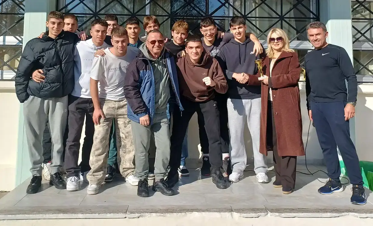 Συγχαρητήρια στις Πρωταθλήτριες Ομάδες του 2ου ΓΕΛ Κατερίνης Συγχαρητήρια στις Πρωταθλήτριες Ομάδες του 2ου ΓΕΛ Κατερίνης