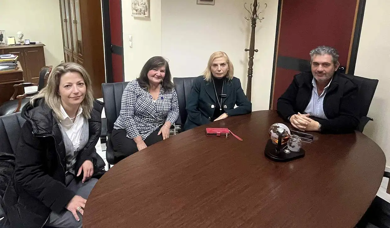 Συνάντηση του Προέδρου του Επιμελητηρίου Πιερίας με τη Διευθύντρια Πρωτοβάθμιας Εκπαίδευσης 