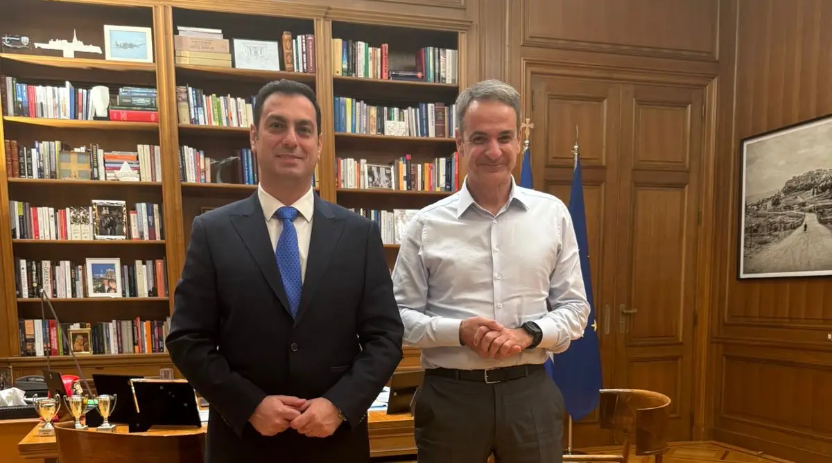 Συνάντηση του Σπύρου Κουλκουδίνα με τον Πρωθυπουργό στο Μέγαρο Μαξίμου Συνάντηση του Σπύρου Κουλκουδίνα με τον Πρωθυπουργό στο Μέγαρο Μαξίμου