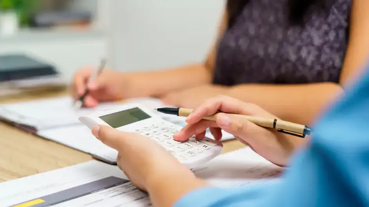 Τέλος η ομηρία από χρέη – Ρύθμιση ανάσα για επαγγελματίες Τέλος η ομηρία από χρέη – Ρύθμιση ανάσα για επαγγελματίες