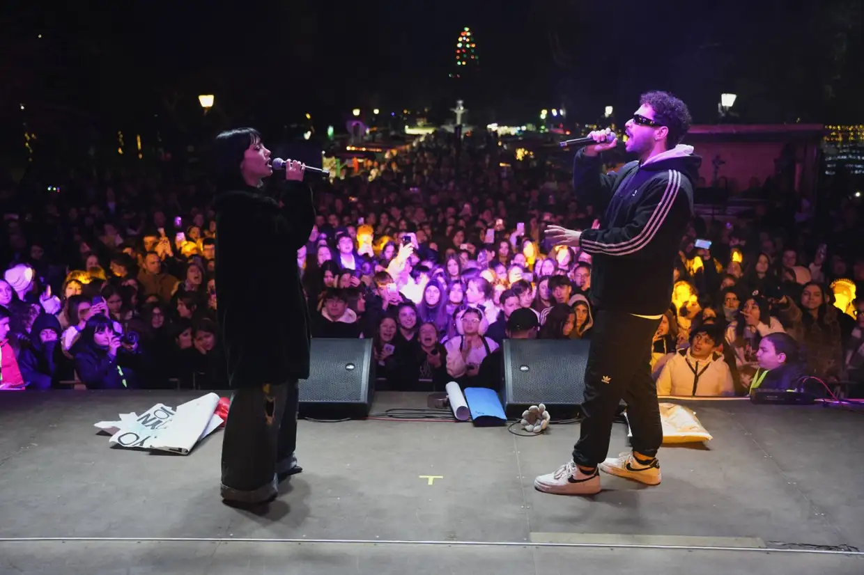 Το αδιαχώρητο στο Πάρκο των Χρωμάτων – Χιλιάδες θεατές σε τριήμερο Pop και παράδοσης